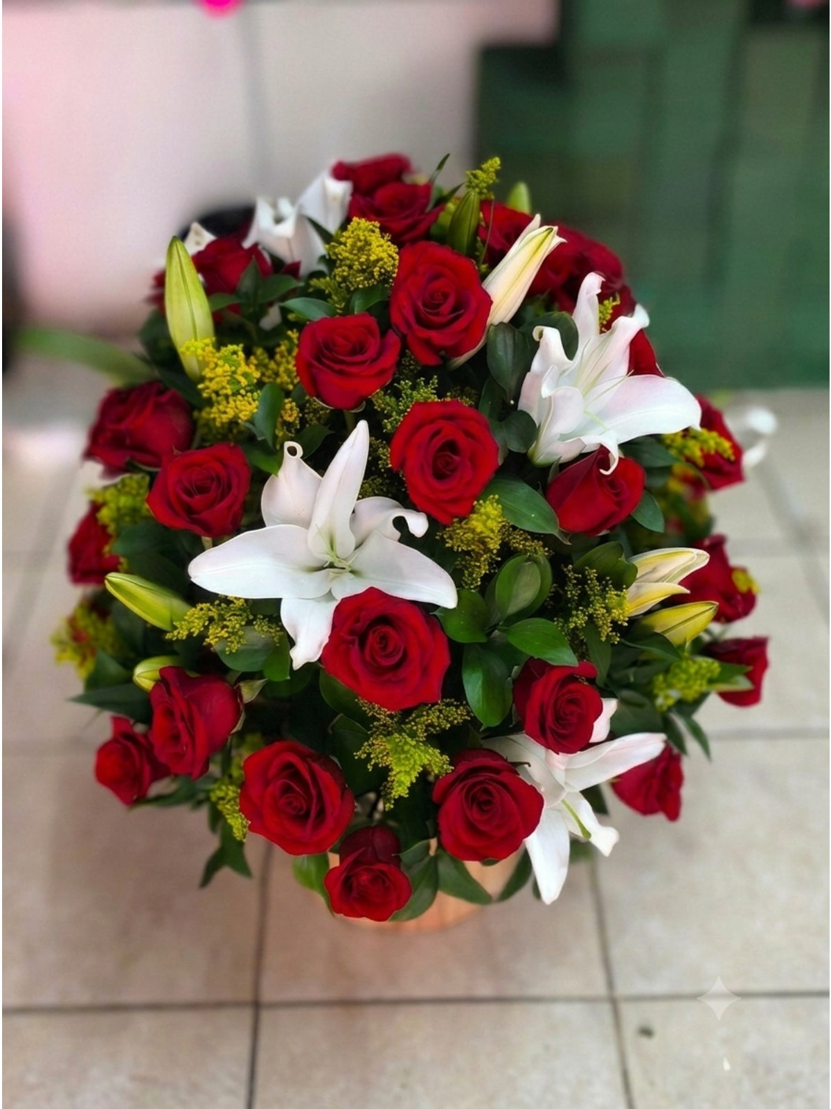 Lirios y Rosas — flores a domicilio Cali | CaliFloral