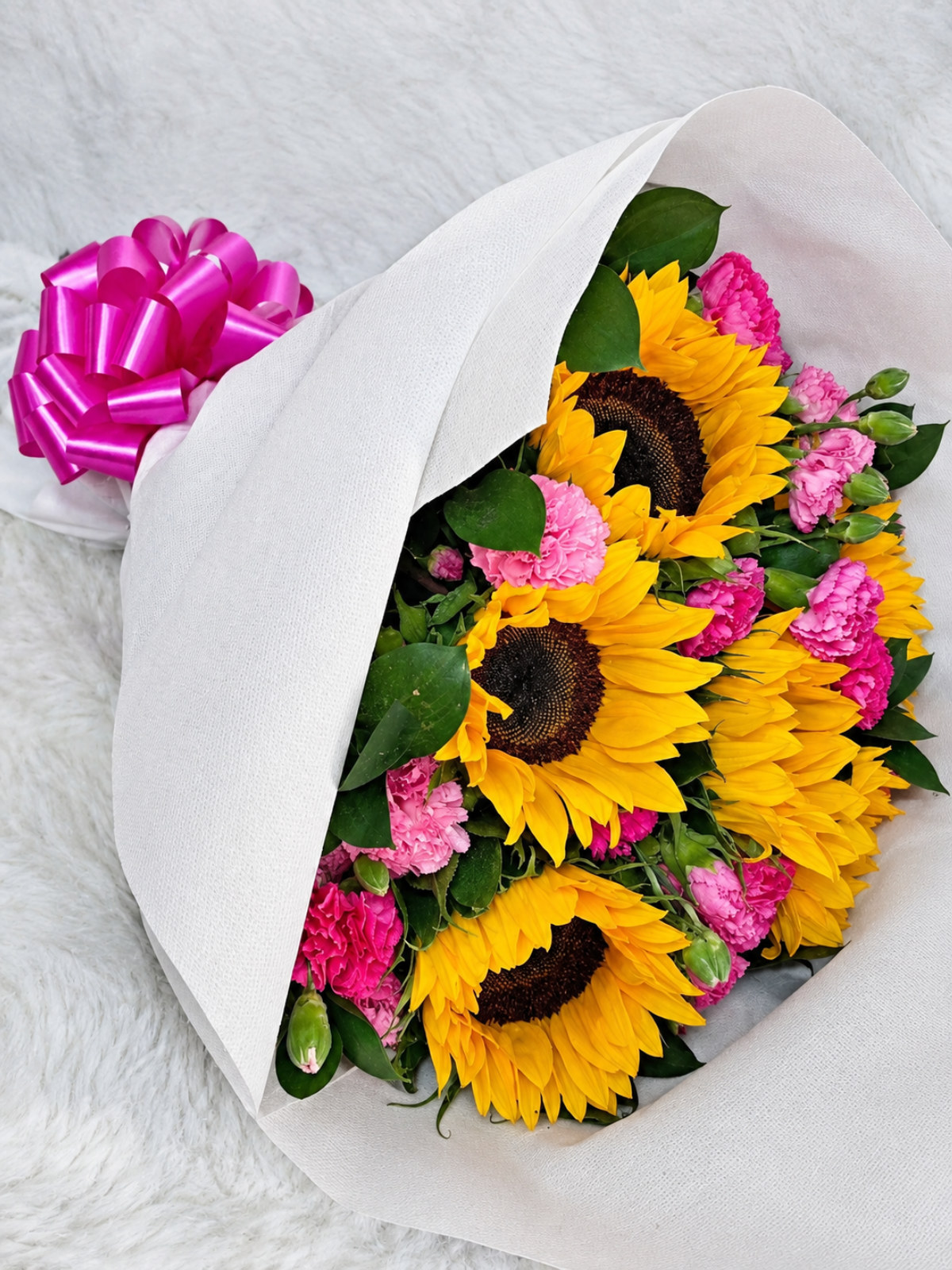 Girasoles y Claveles — florería CaliFloral Cali
